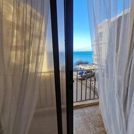 בית נופש Oyster 2 Beachfront Bliss Qbajjar