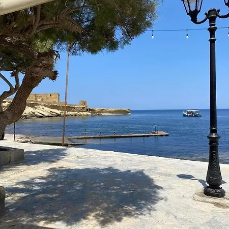 Oyster 2 Beachfront Bliss Qbajjar